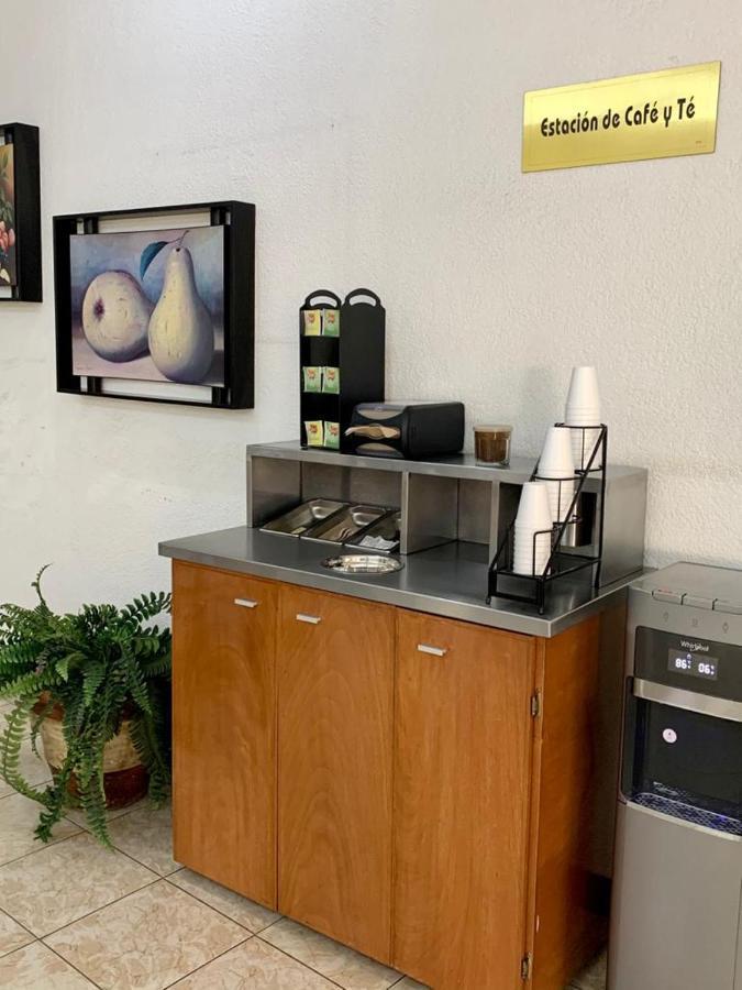 Hotel Capri De Leon Mexico Ngoại thất bức ảnh