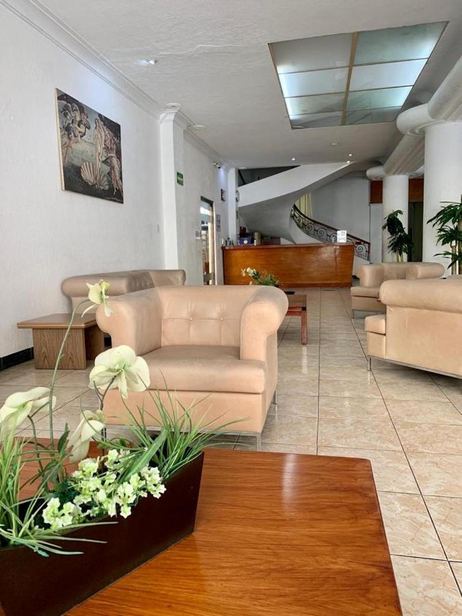 Hotel Capri De Leon Mexico Ngoại thất bức ảnh